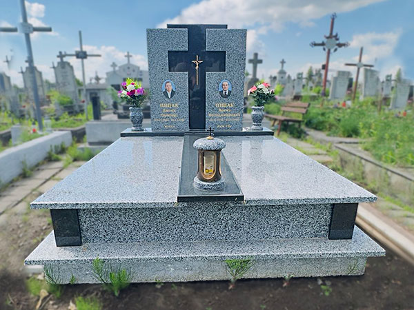 Пам'ятники європейські подвійні Пам'ятники європейські подвійні ціни в івано-франківську