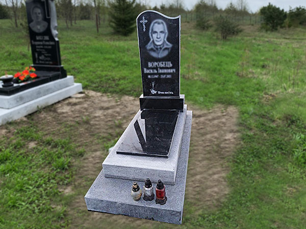 Пам'ятники з крихти одинарні Пам'ятники з крихти одинарні ціни в івано-франківську